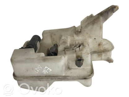 Logu šķidruma tvertne