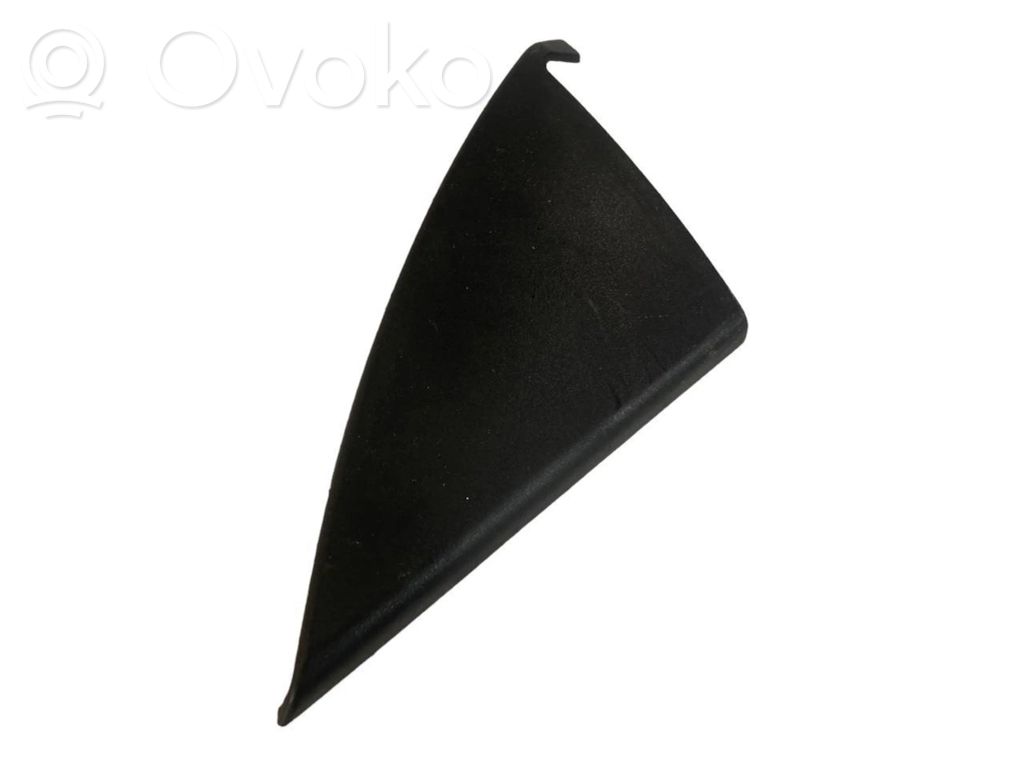 Cita veida priekšpusē durvju dekoratīvās apdares detaļa