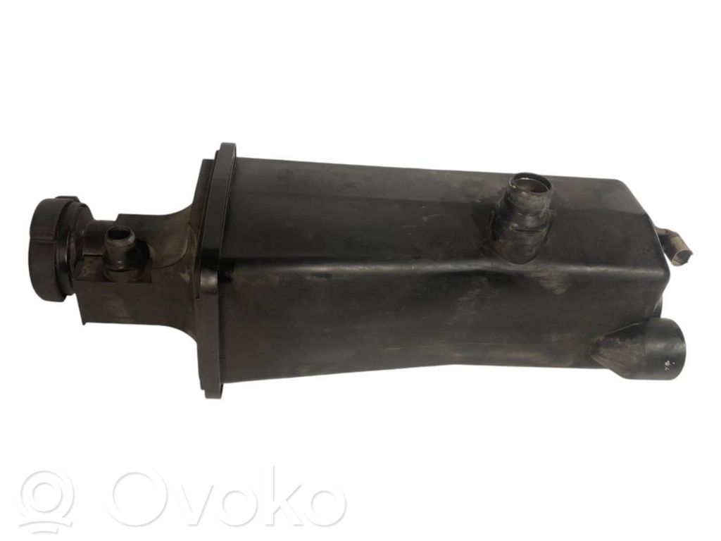 Dzesēšanas šķidruma izplešanās tvertne