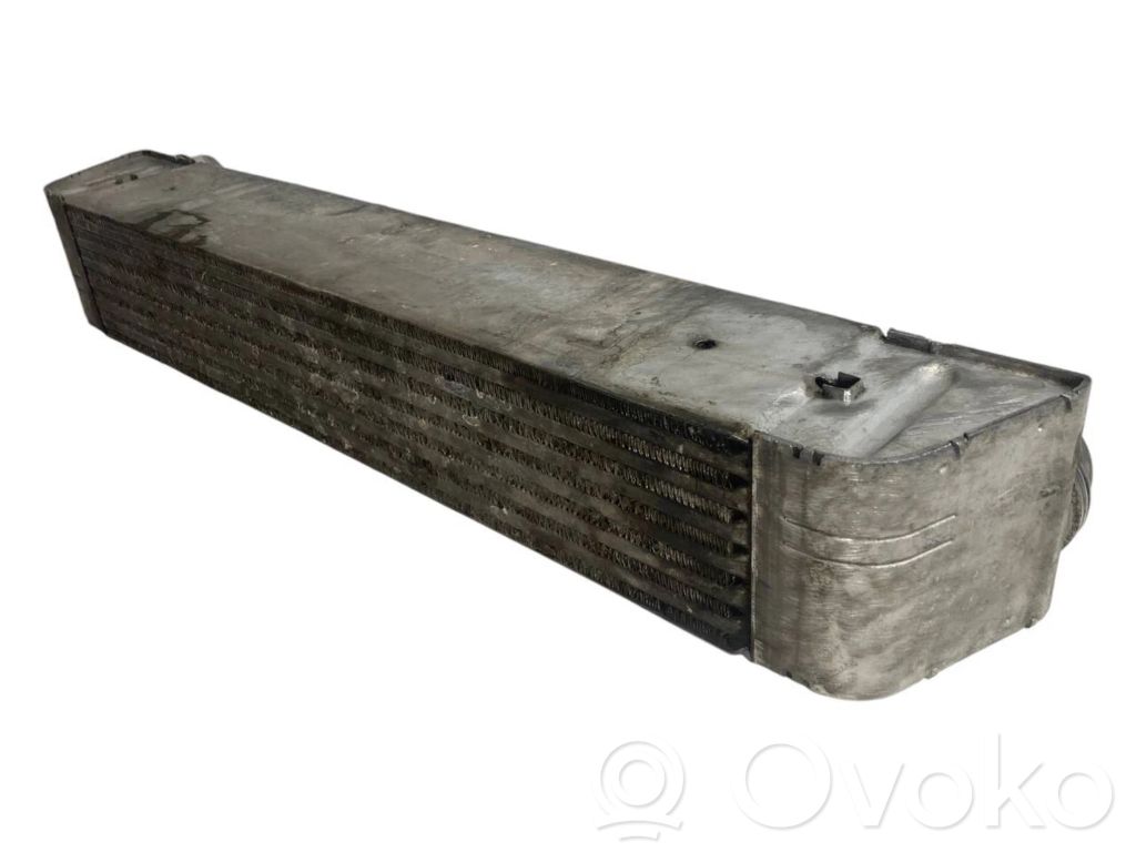 Starpdzesētāja radiators