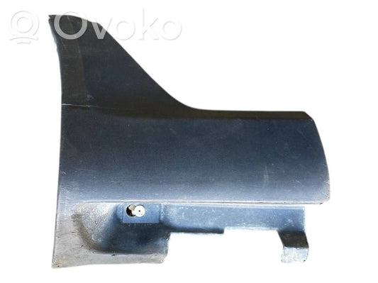 Aizmugurējā virsbūves sliekšņa dekoratīvā apdare