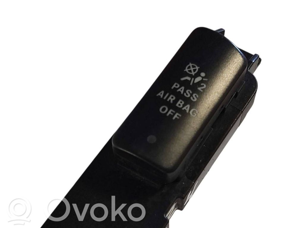 Pasažiera gaisa spilvena slēdzis