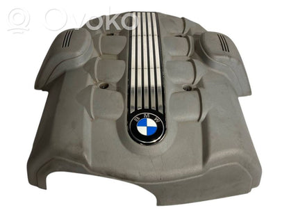 Engine cover (decorative trim)