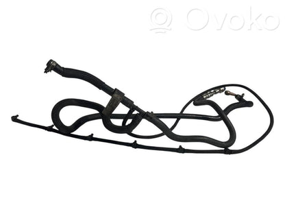 Caurule (-es) / šļūtene (-es)