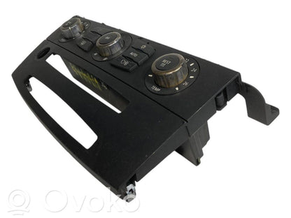 Gaisa kondicioniera / klimata kontroles / salona apsildes vadības bloks (salonā)