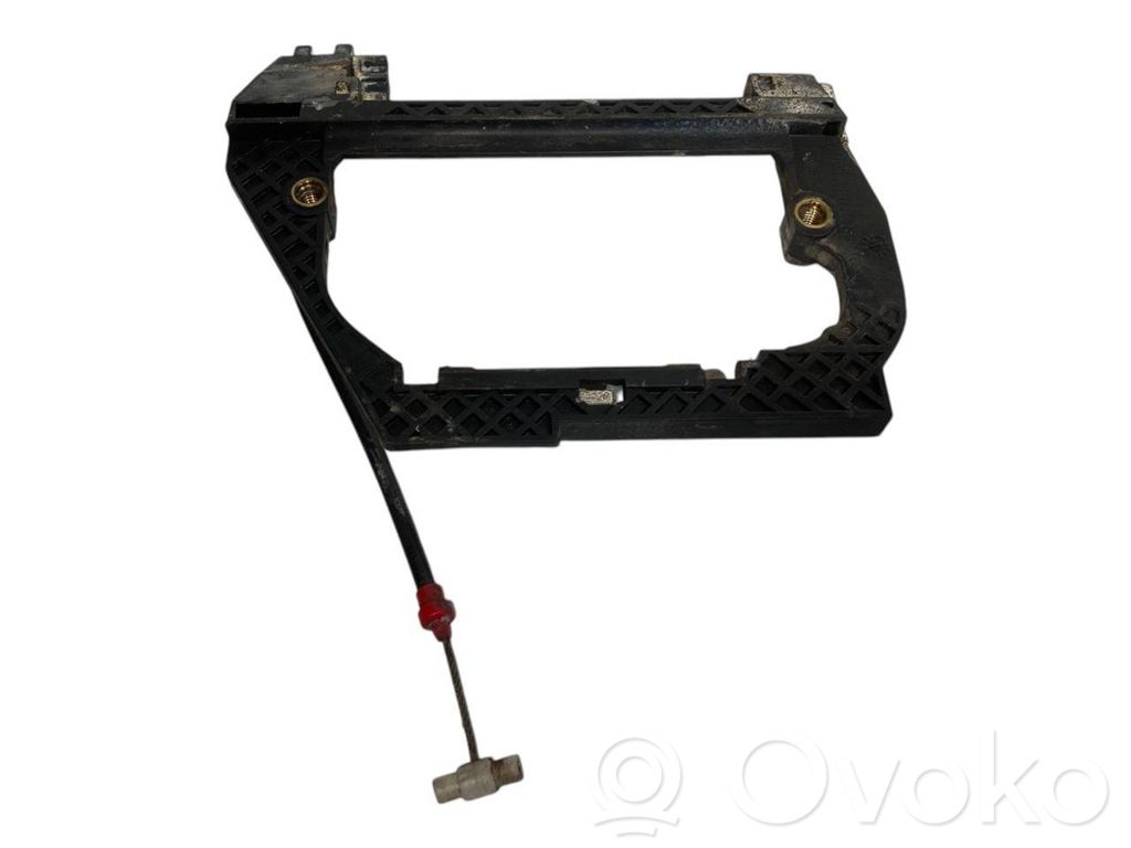 Holder/bracket for external opening handle at the back