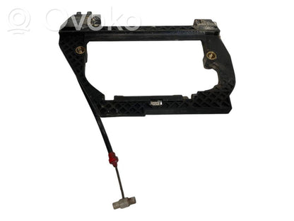 Aizmugurē turētājs / kronšteins ārējam atvēršanas rokturim