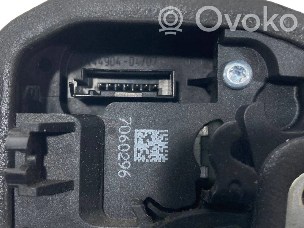 Aizmugurē slēdzene