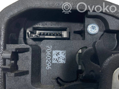 Aizmugurē slēdzene