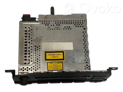 Radio / CD/DVD atskaņotājs / navigācija