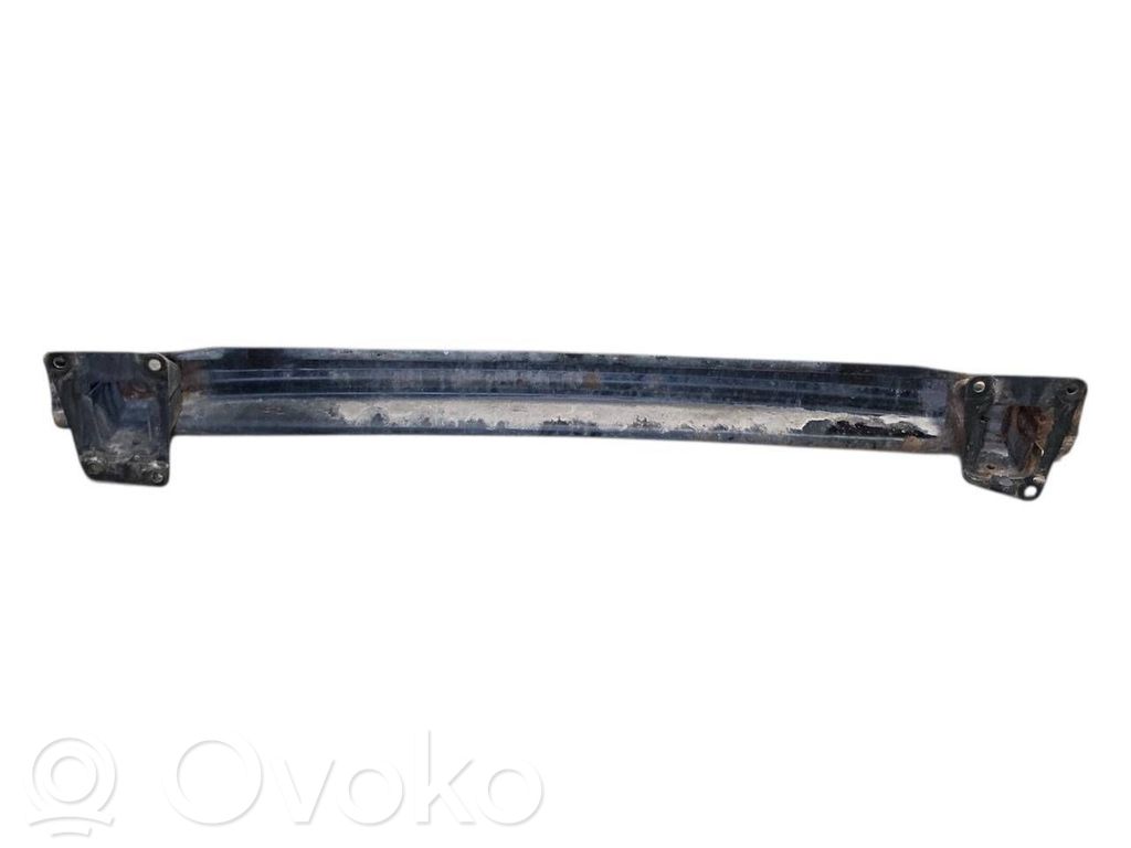 Aizmugurē bampera balka