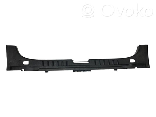 Trunk sill trim