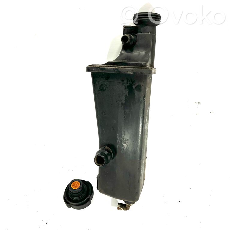 Dzesēšanas šķidruma izplešanās tvertne