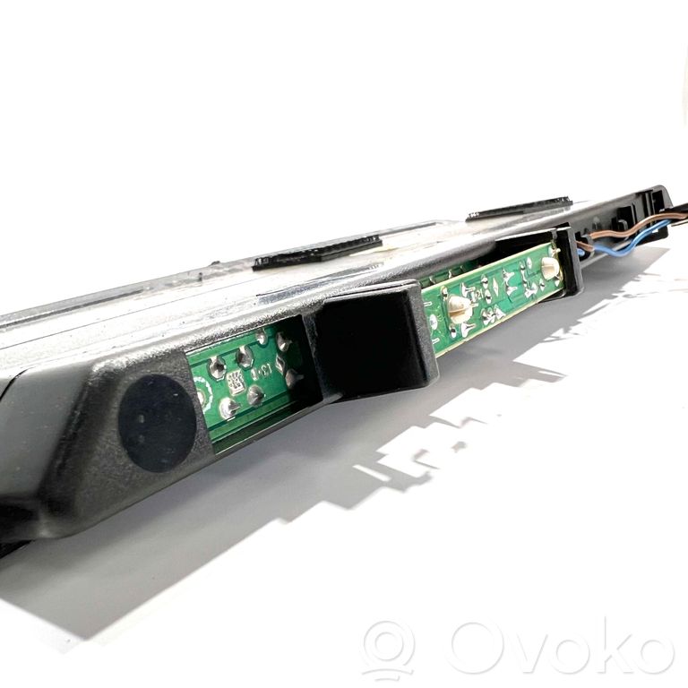 Papildu bremžu signāla lukturis