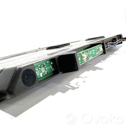 Papildu bremžu signāla lukturis