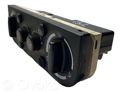 Gaisa kondicioniera / klimata kontroles / salona apsildes vadības bloks (salonā)