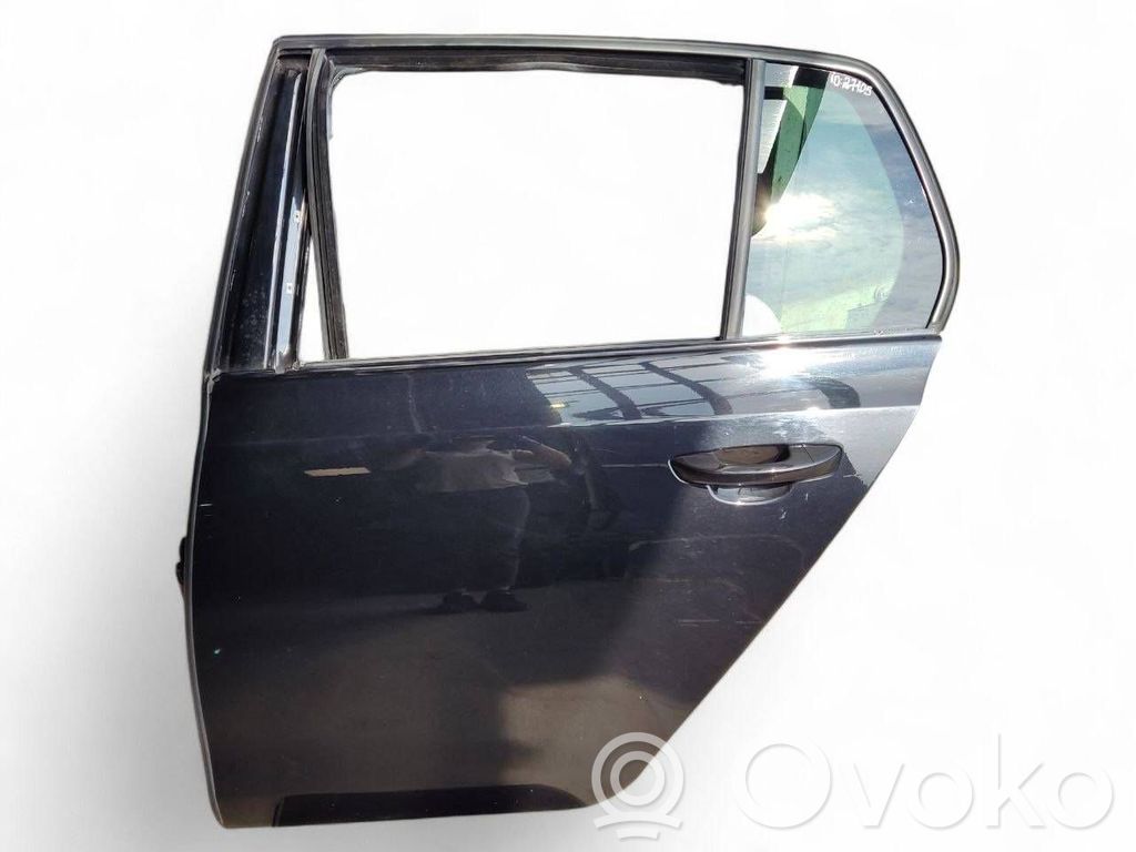 Aizmugurējās durvis