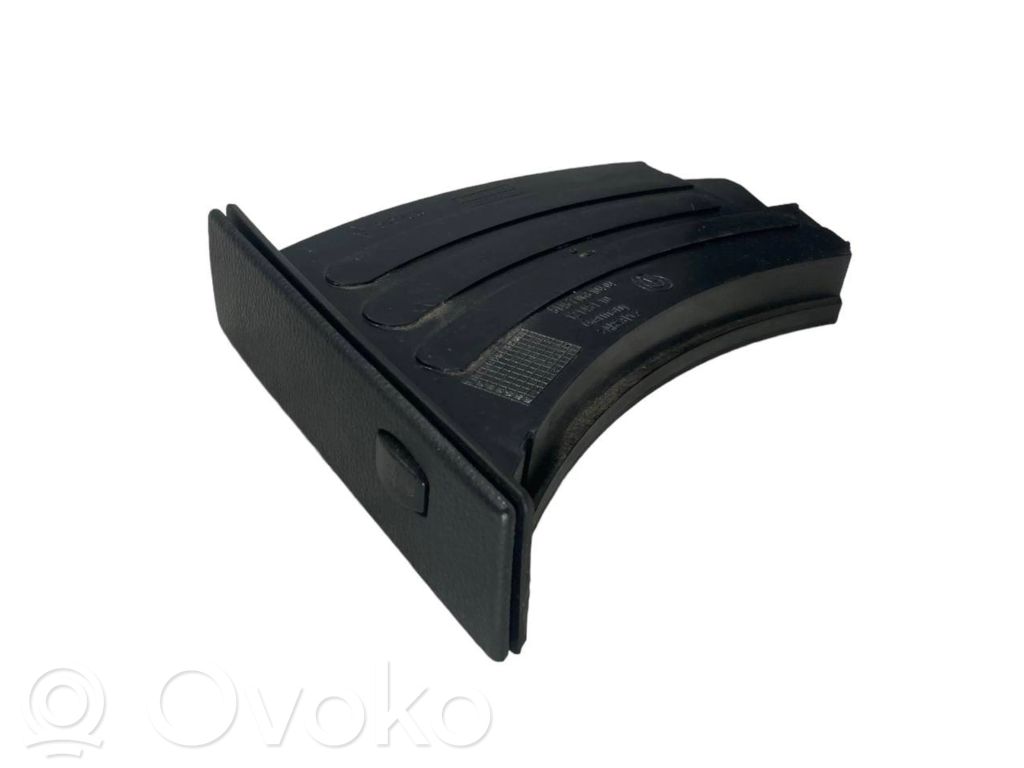 Glāžu turētājs (priekšā)