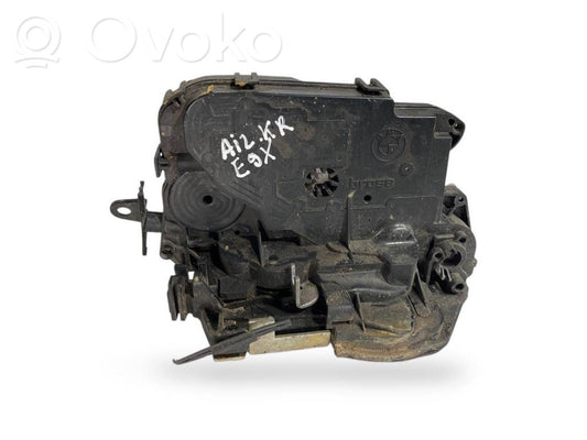 Aizmugurē slēdzene