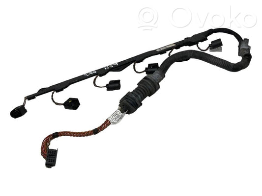 Fuel injector wires