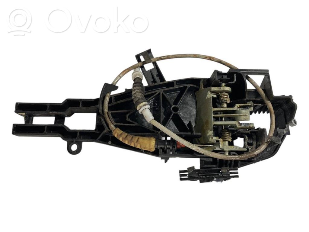 Aizmugurē turētājs / kronšteins ārējam atvēršanas rokturim