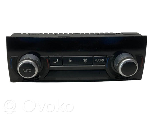 Gaisa kondicioniera / klimata kontroles / salona apsildes vadības bloks (salonā)