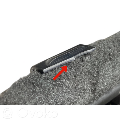 Bagāžnieka sānu apakšējās apdares panelis