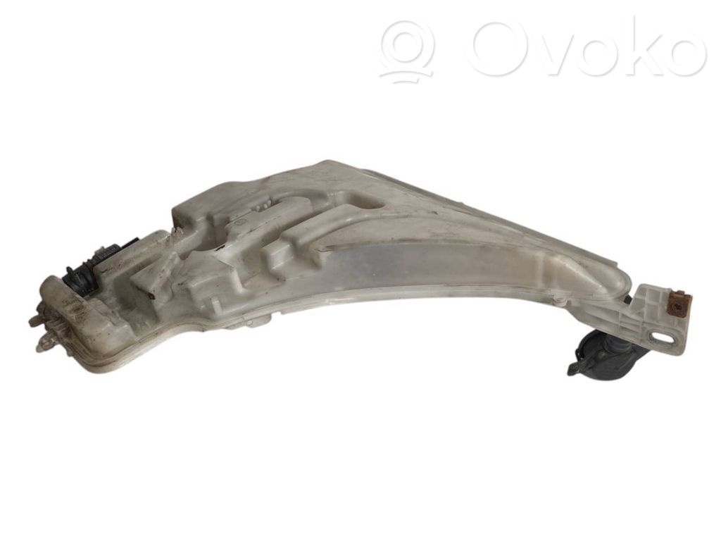 Window fluid tank