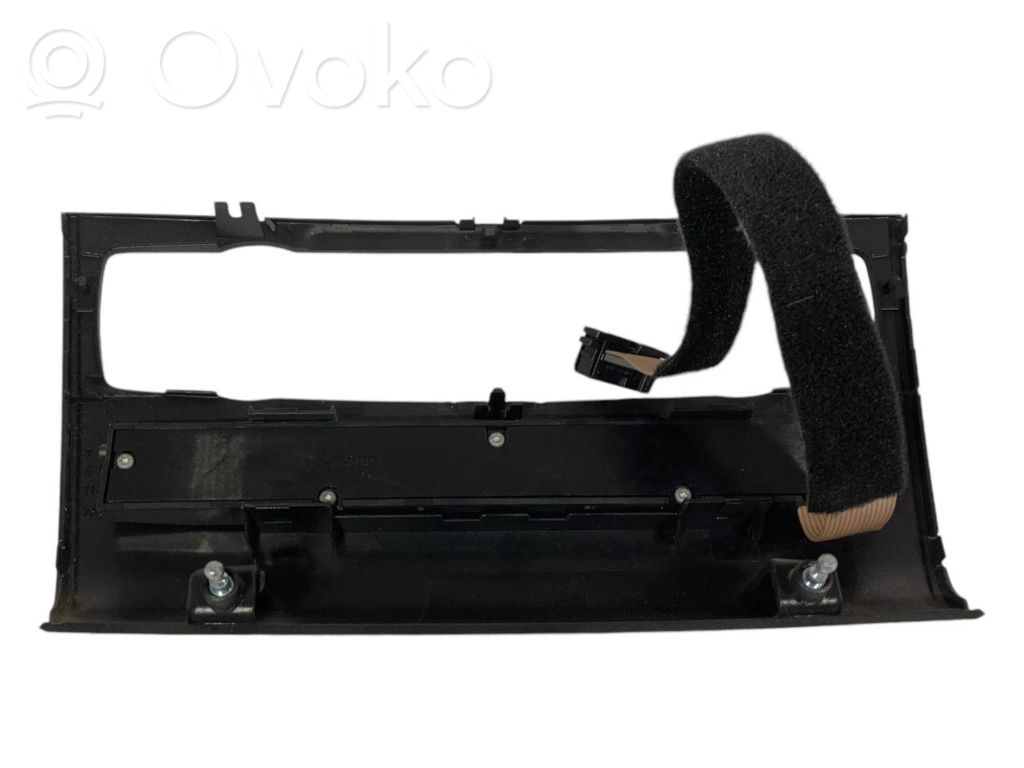 Klimata kontrole / mazā radiatora vadības dekoratīvā apdare