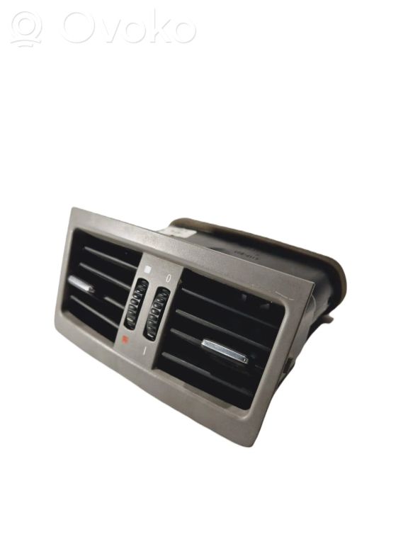 Центральная вентиляционная решетка