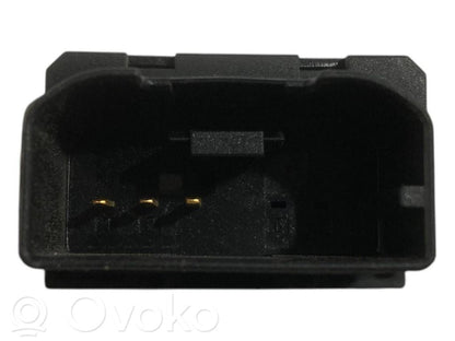 Passenger airbag switch