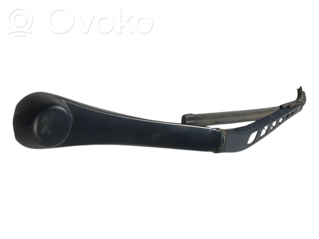 Priekšējā loga tīrītāja kājiņa