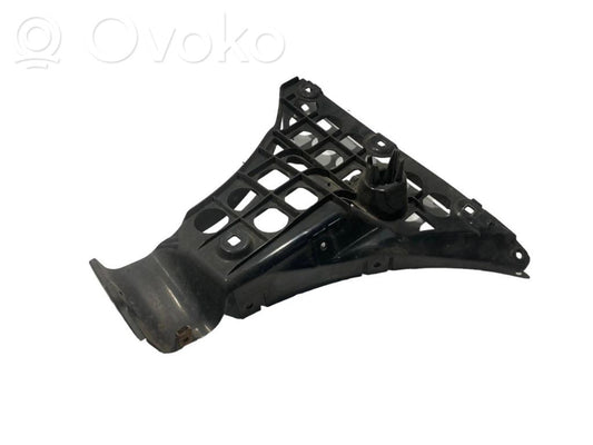 Rear bumper mounting bracket