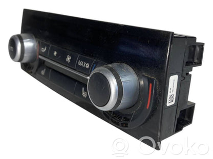 Gaisa kondicioniera / klimata kontroles / salona apsildes vadības bloks (salonā)