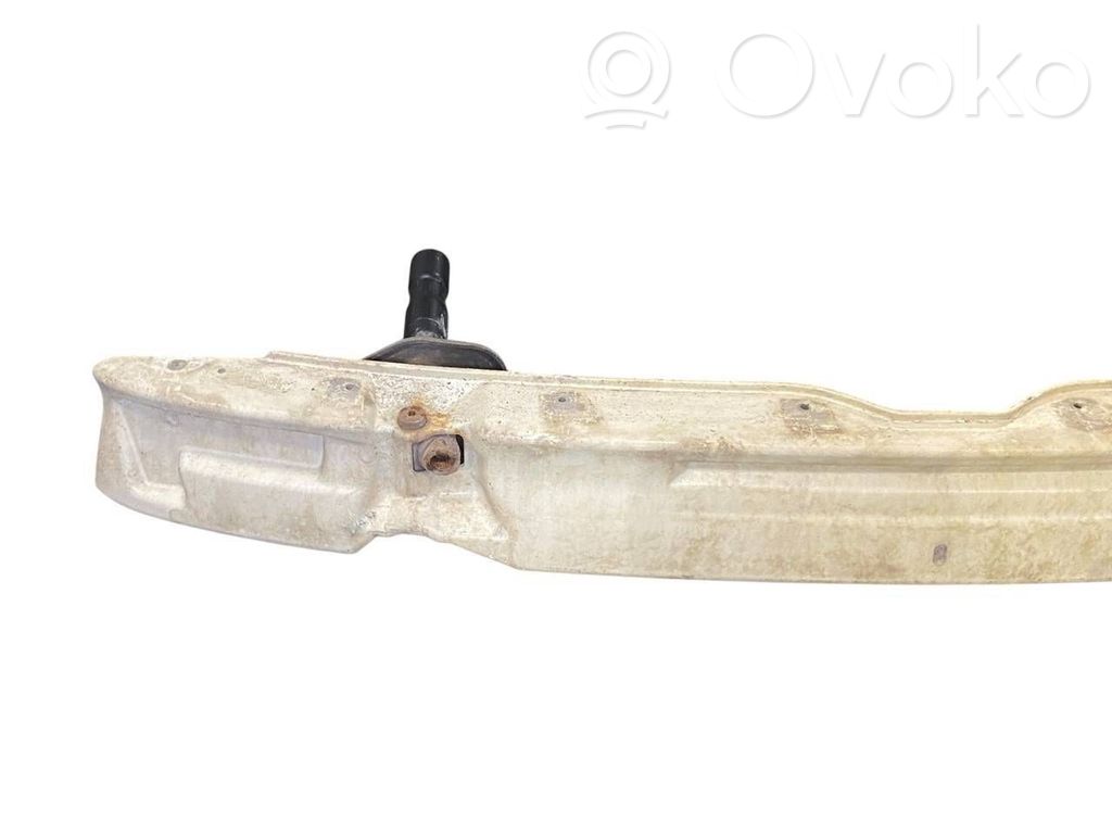 Aizmugurē bampera balka