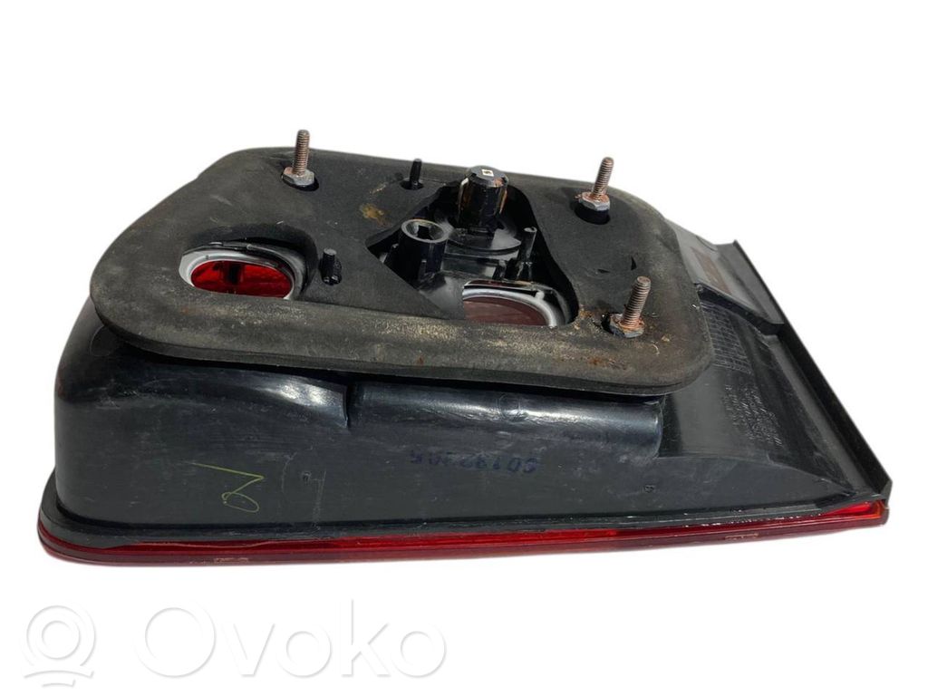 Taillight in the hood