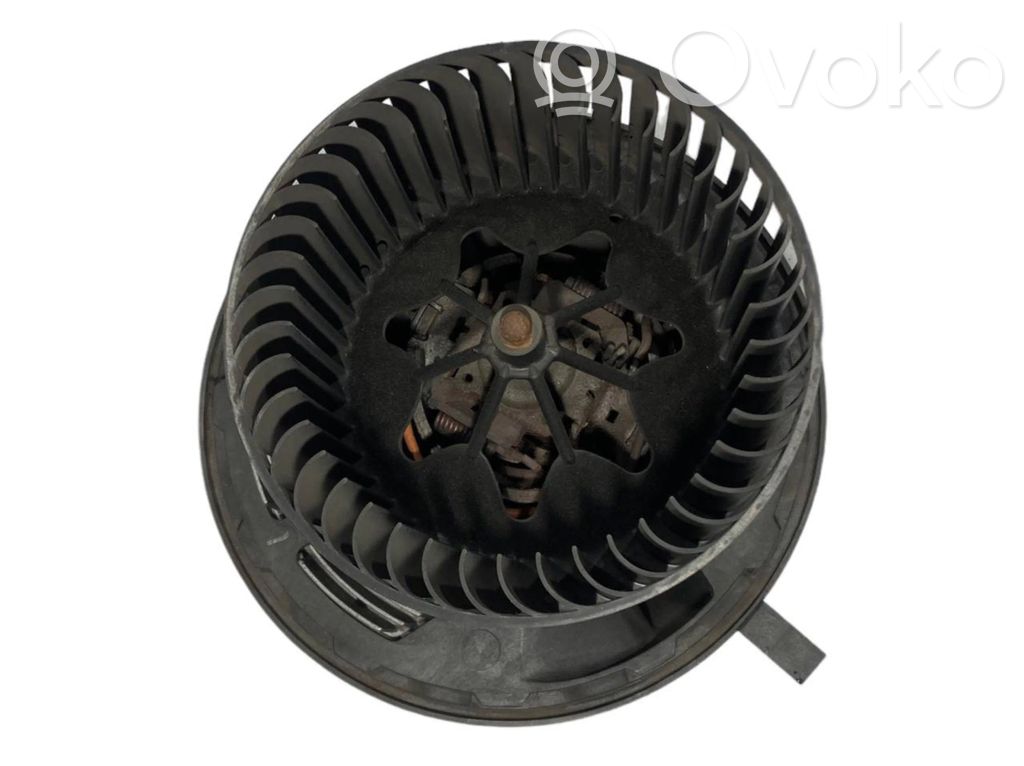 Маленький вентилятор радиатора