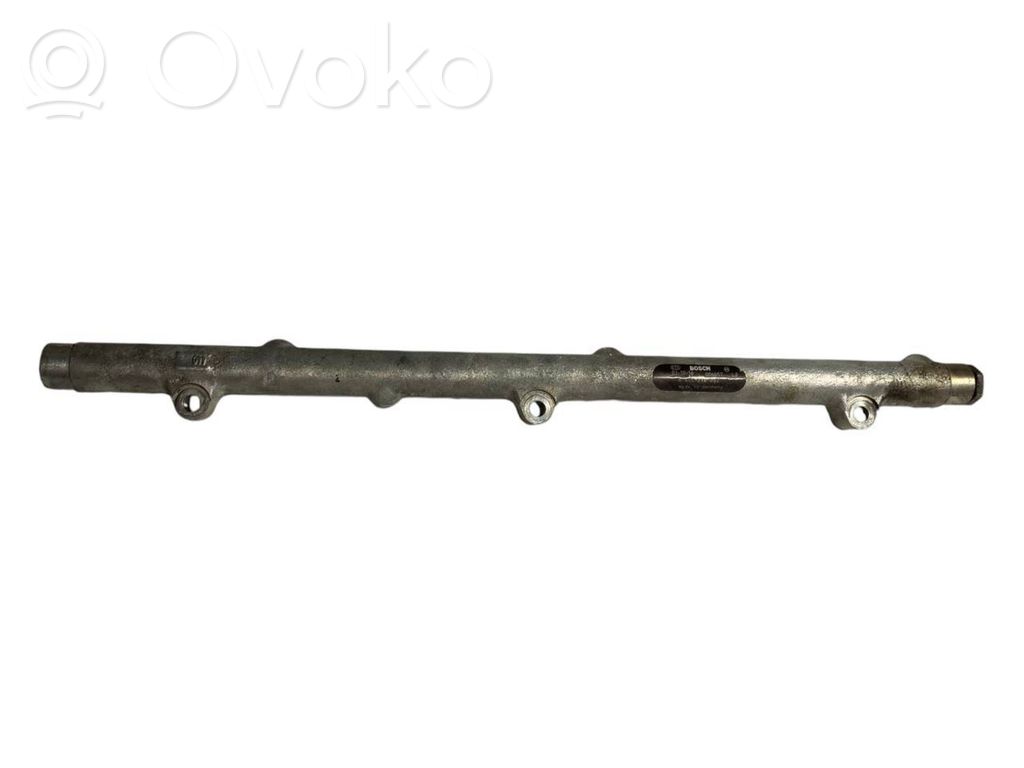 Fuel main pipe