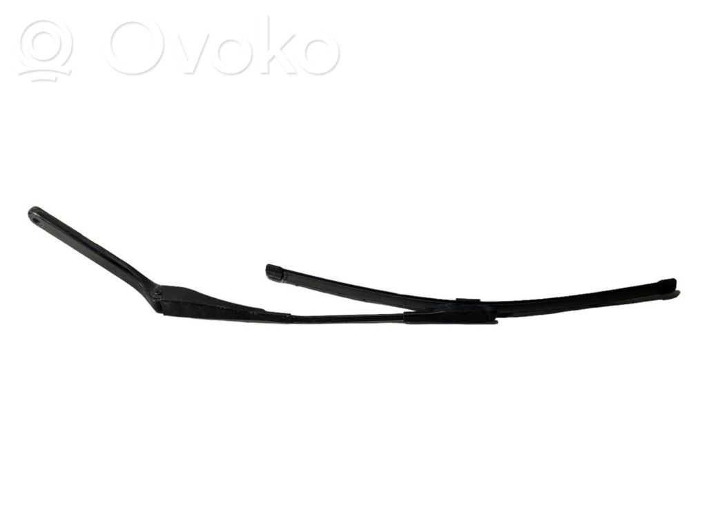 Priekšējā loga tīrītāja kājiņa