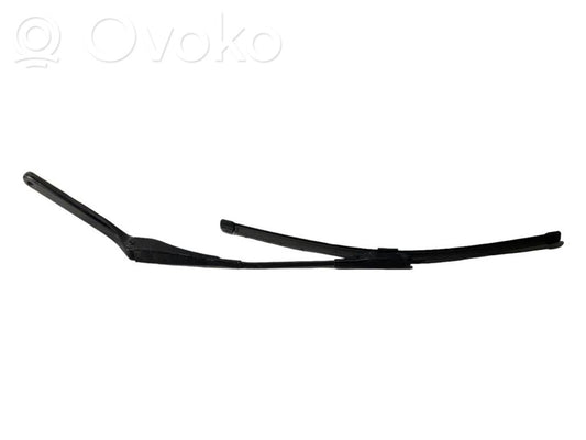 Priekšējā loga tīrītāja kājiņa