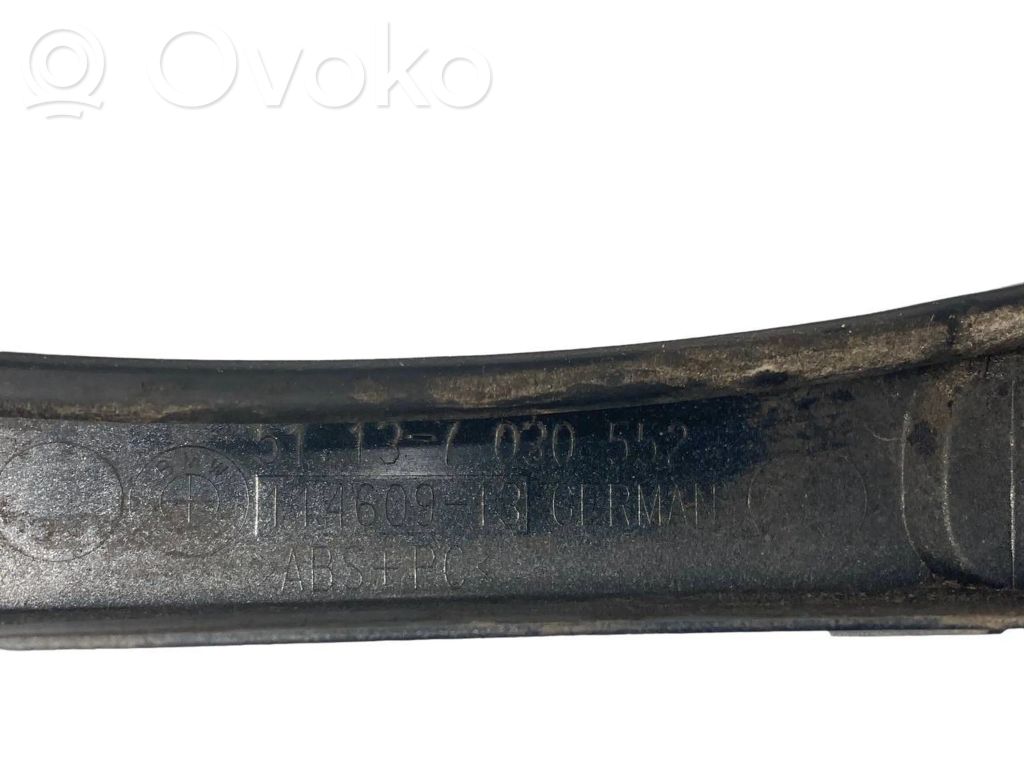 Priekšējā luktura dekoratīvā apdare