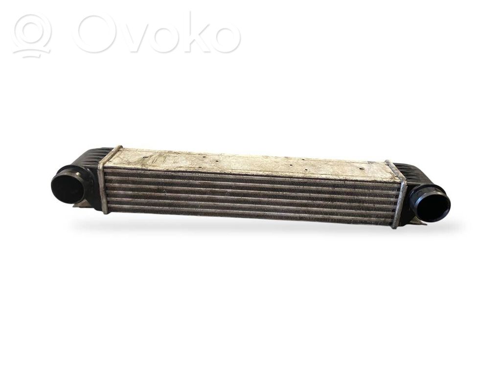 Starpdzesētāja radiators