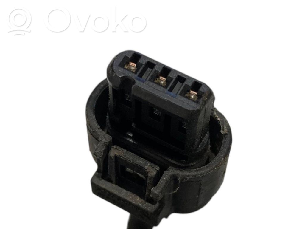 Parkošanas (PDC) sensoru vadu instalācija