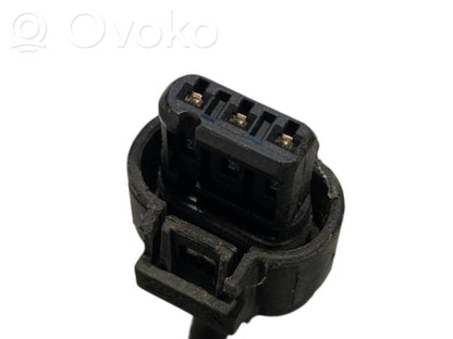 Parkošanas (PDC) sensoru vadu instalācija