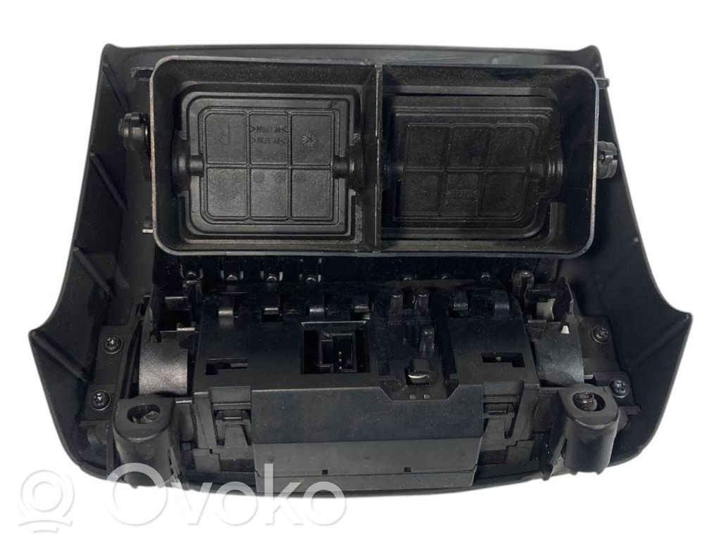 Aizmugurējā gaisa - ventilācijas reste