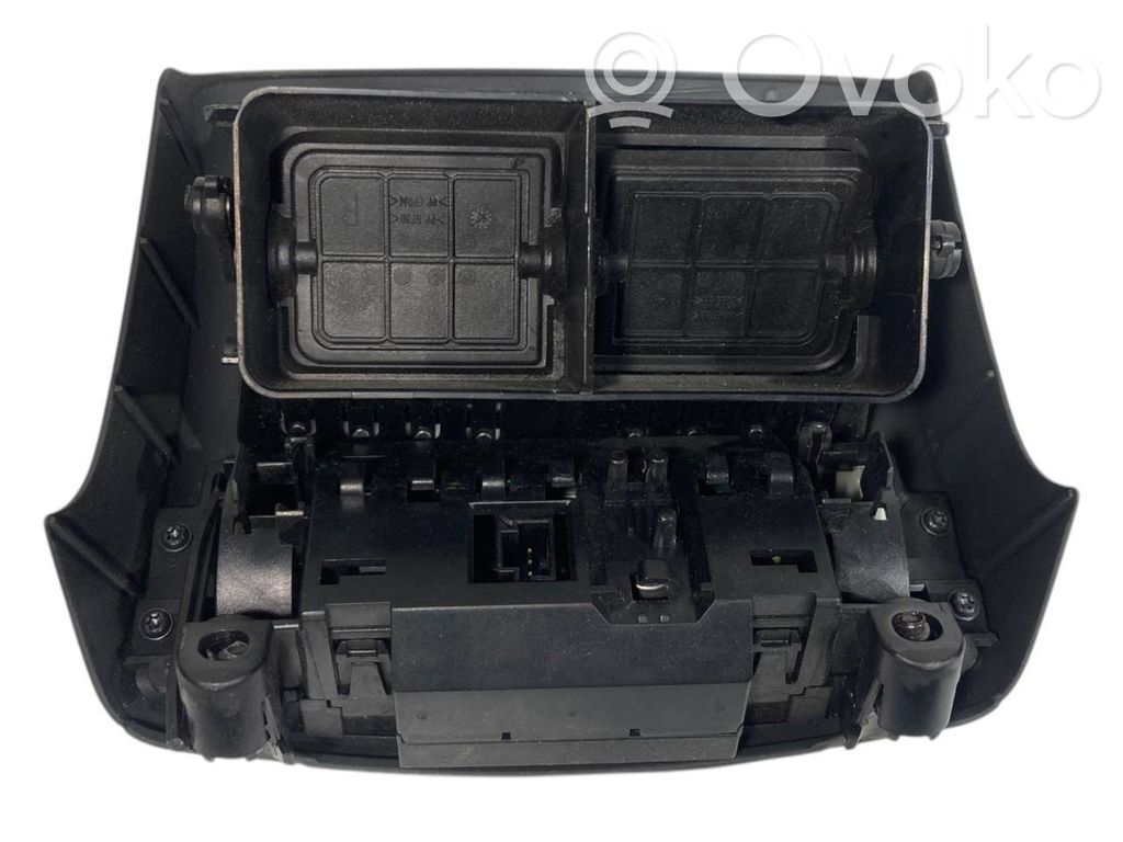 Rear air - ventilation grille