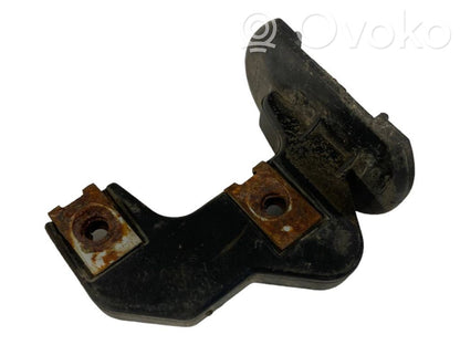 Priekšpusē bampera turētājs