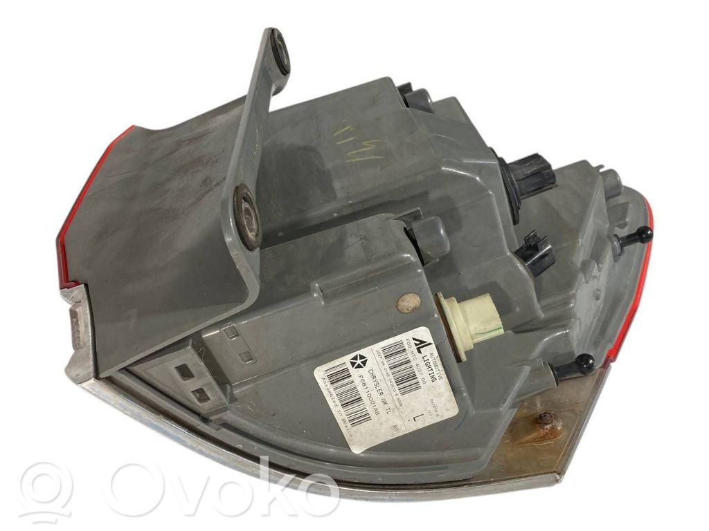 Aizmugurējais lukturis virsbūvē