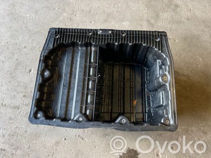 Trunk storage compartment