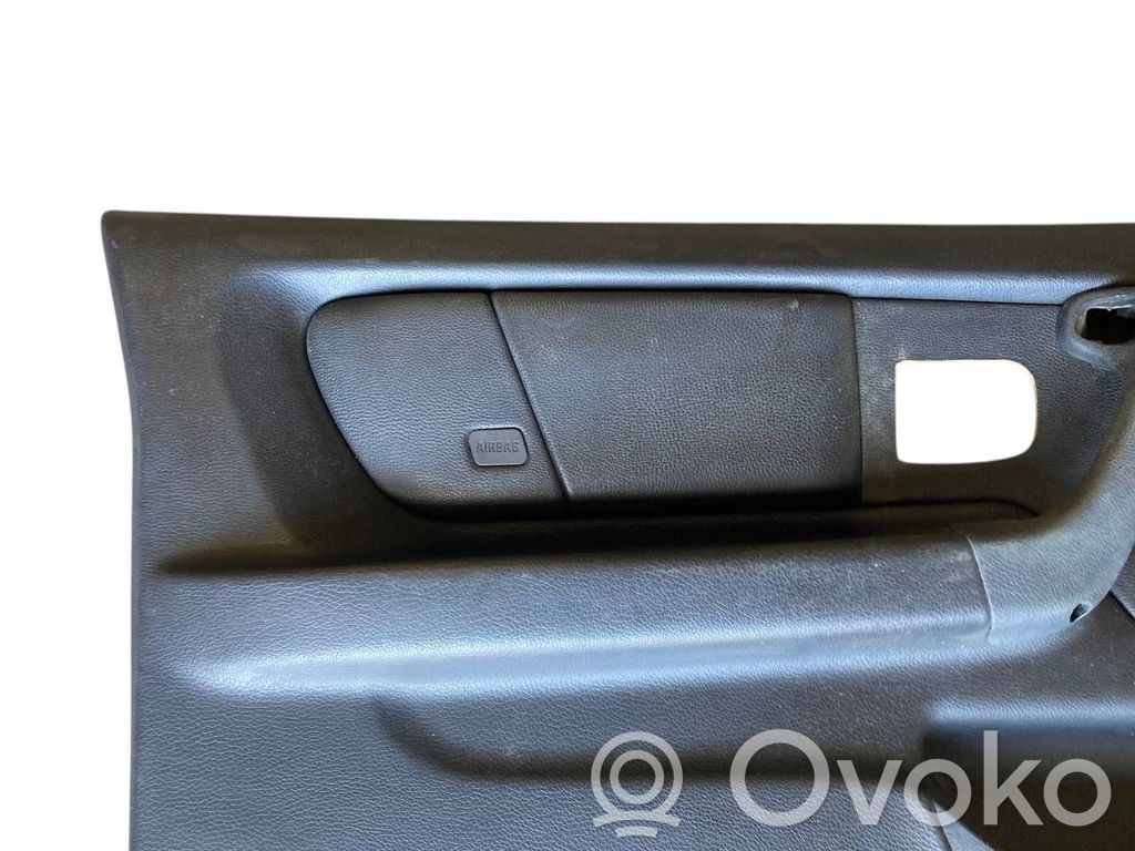 Priekšējo durvju apdare